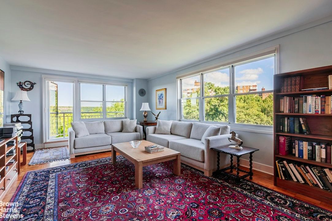 Real estate property located at 3935 BLACKSTONE #8B, Bronx, Central Riverdale, New York City, NY, US