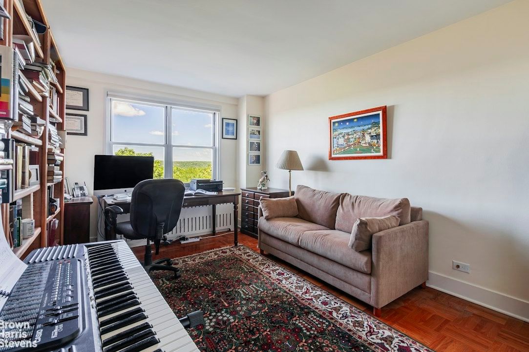 Real estate property located at 3935 BLACKSTONE #8B, Bronx, Central Riverdale, New York City, NY, US