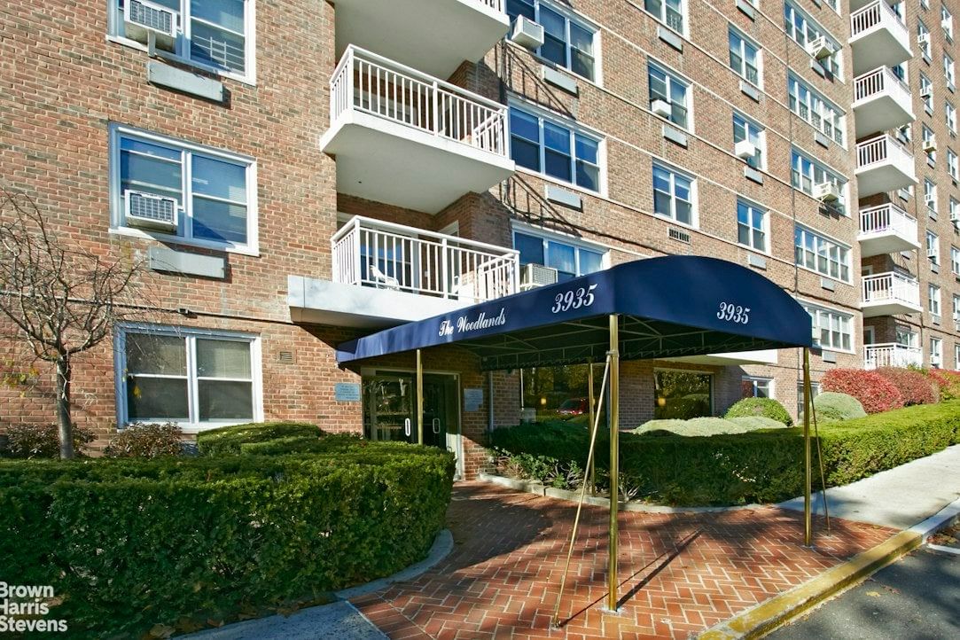 Real estate property located at 3935 BLACKSTONE #8B, Bronx, Central Riverdale, New York City, NY, US