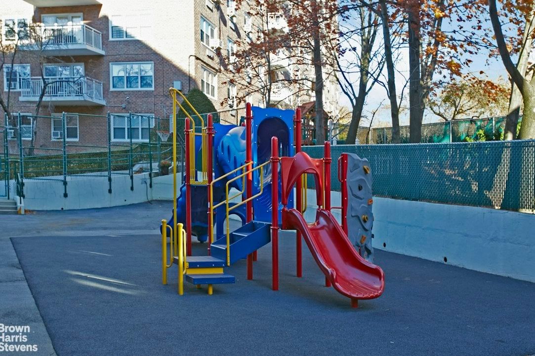 Real estate property located at 3935 BLACKSTONE #8B, Bronx, Central Riverdale, New York City, NY, US