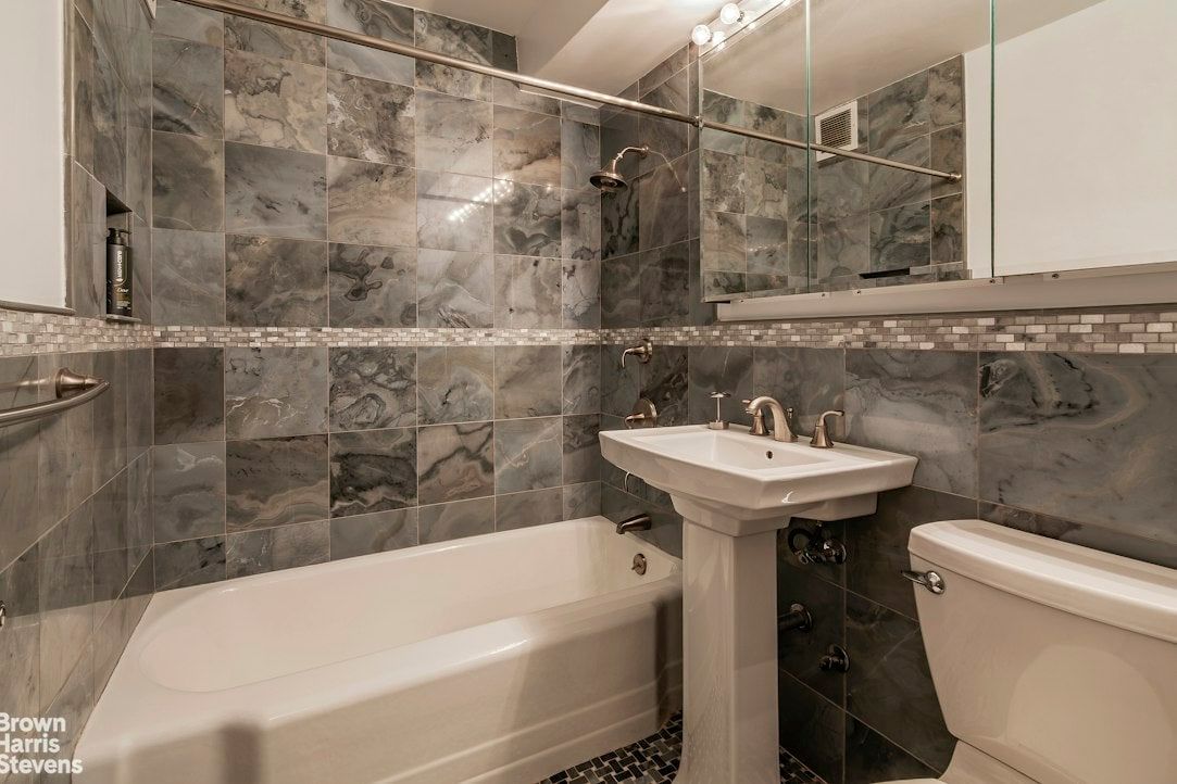 Real estate property located at 3935 BLACKSTONE #8B, Bronx, Central Riverdale, New York City, NY, US
