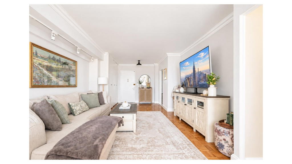 Real estate property located at 444 75TH #17E, New York, Lenox Hill, New York City, NY, US