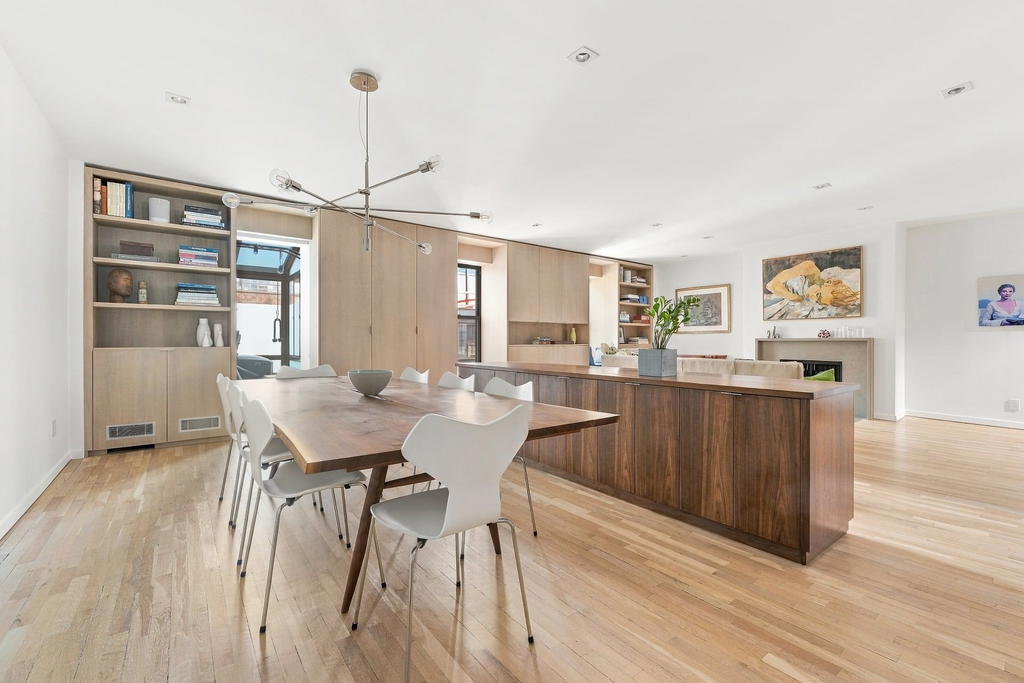 Real estate property located at 5 75TH #8, New York, Lenox Hill, New York City, NY, US