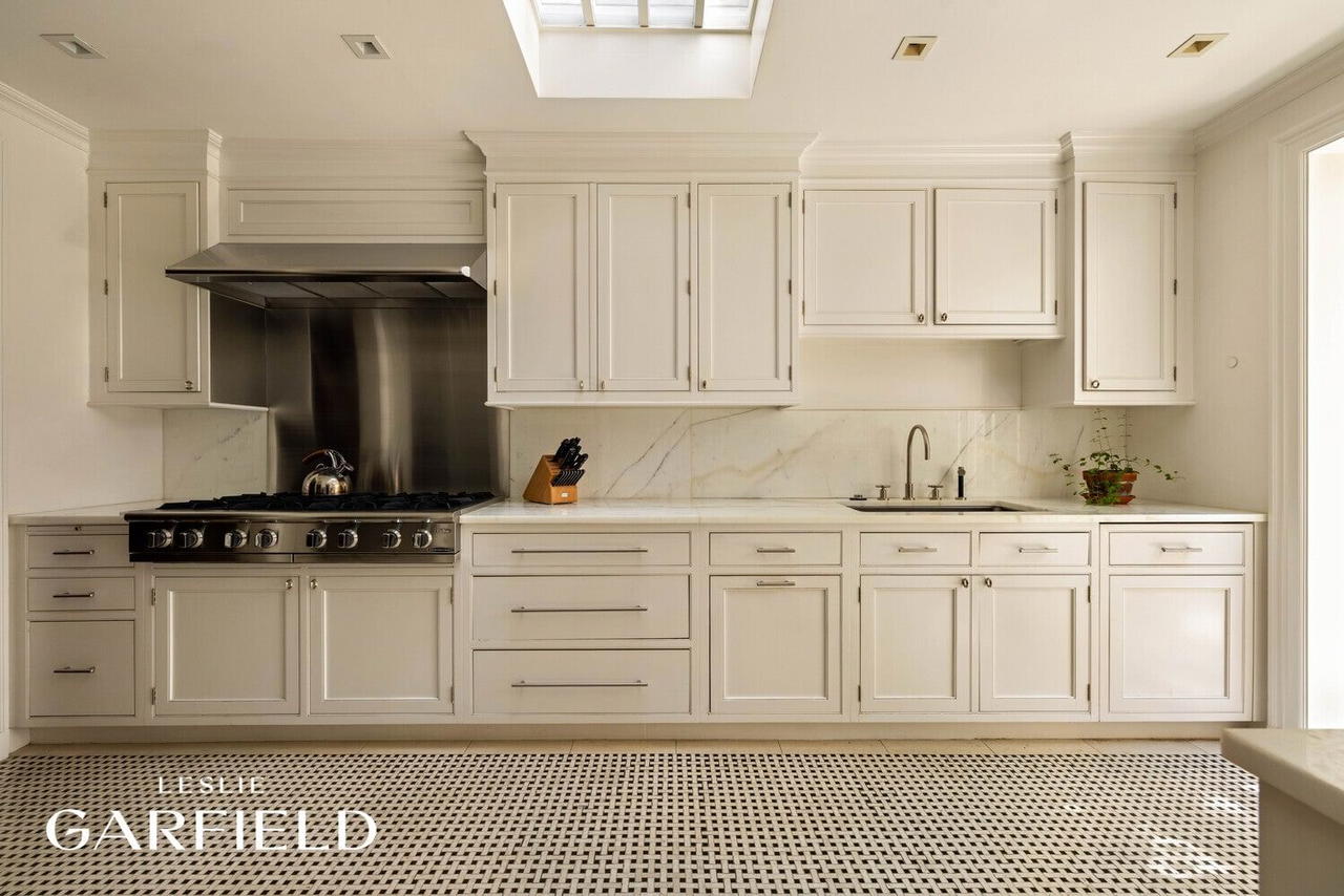 Real estate property located at 116 70TH, New York, Lenox Hill, New York City, NY, US