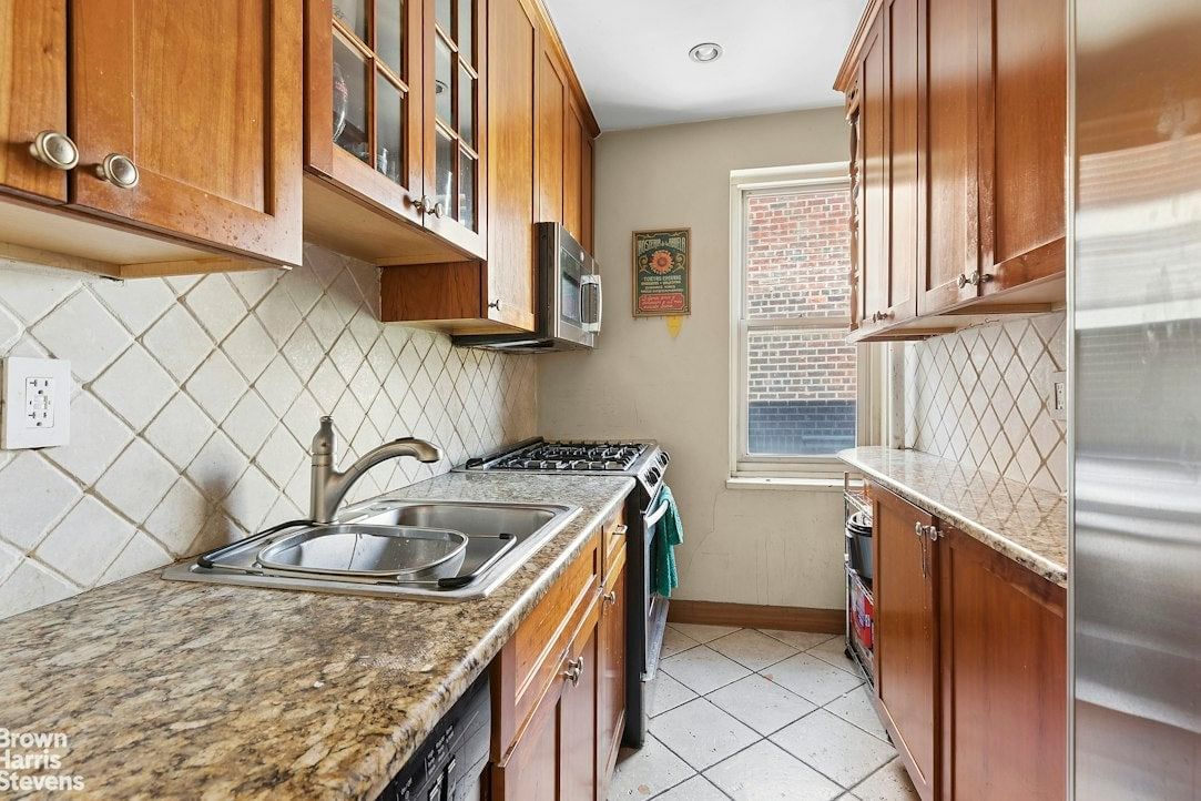 Real estate property located at 530 90TH #6D, New York, Yorkville, New York City, NY, US