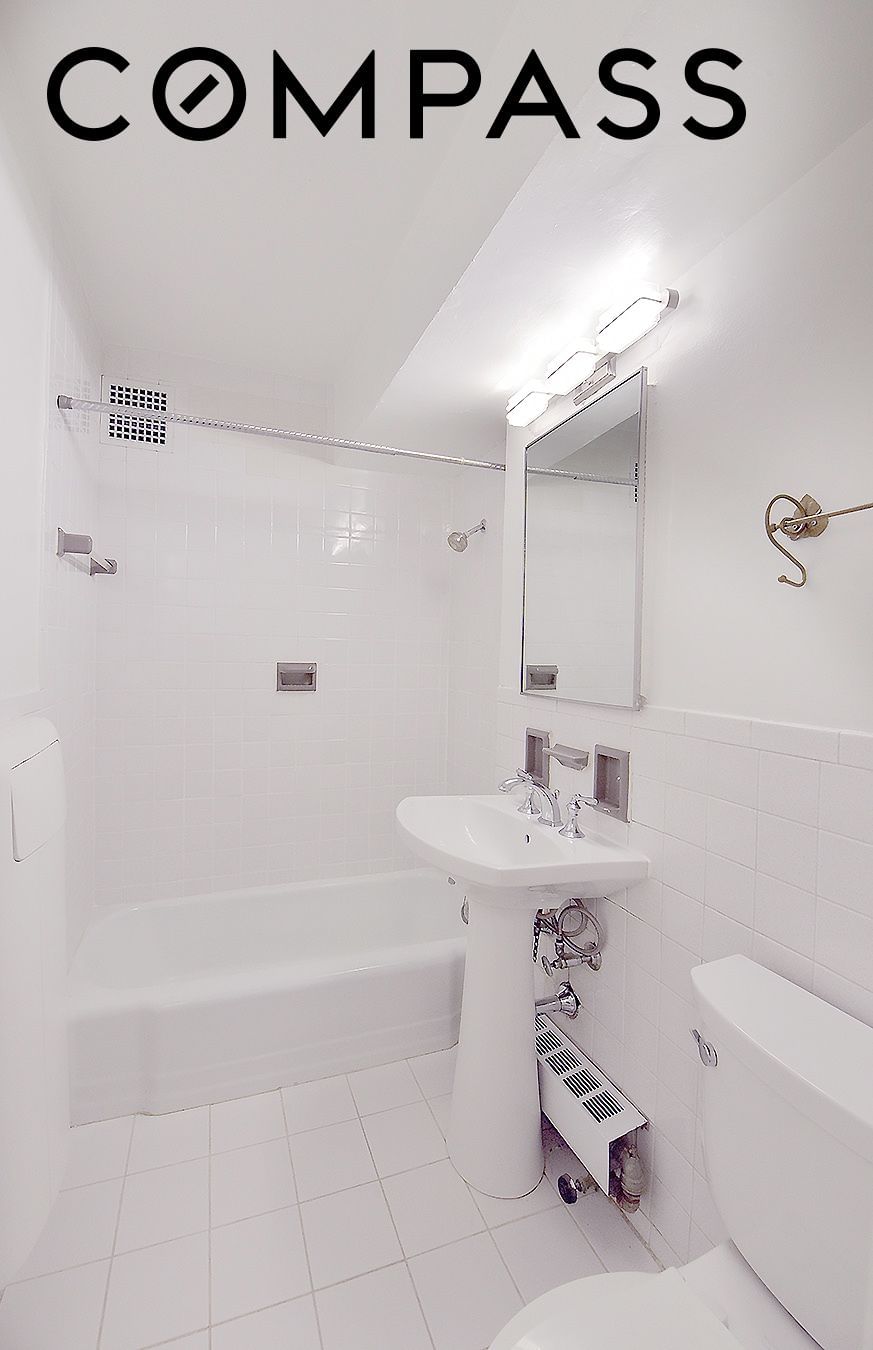Real estate property located at 401 65th #2I, New York, Lenox Hill, New York City, NY, US