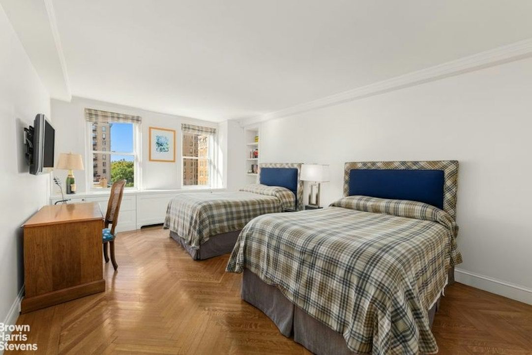 Real estate property located at 50 77TH #10B, New York, Lenox Hill, New York City, NY, US