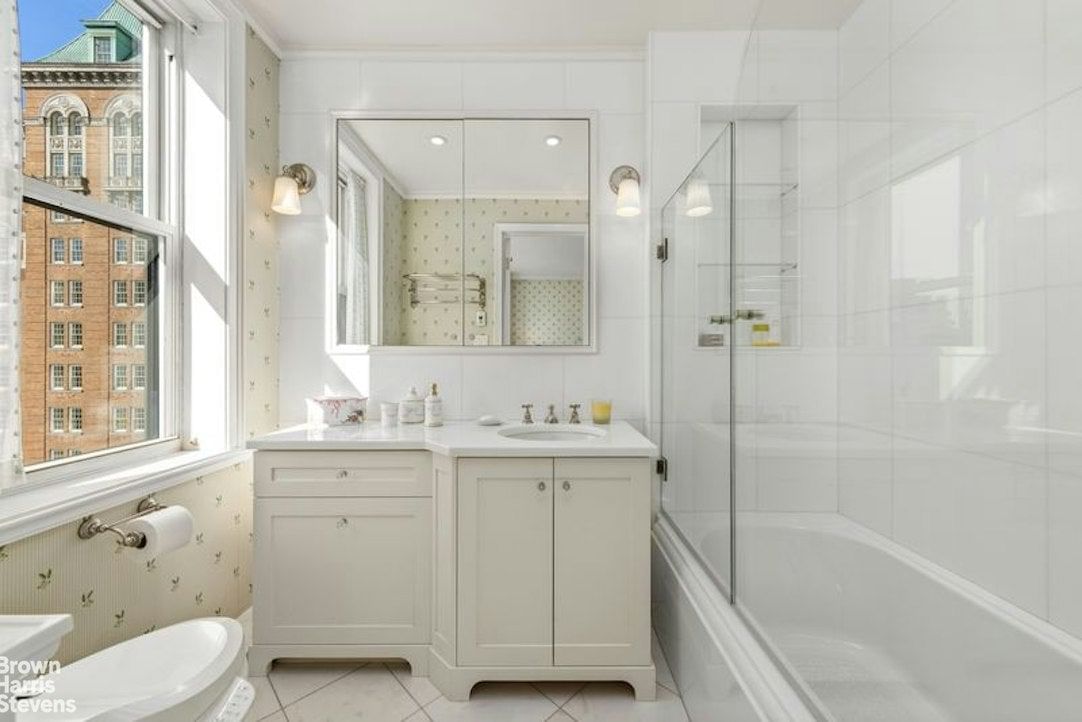 Real estate property located at 50 77TH #10B, New York, Lenox Hill, New York City, NY, US