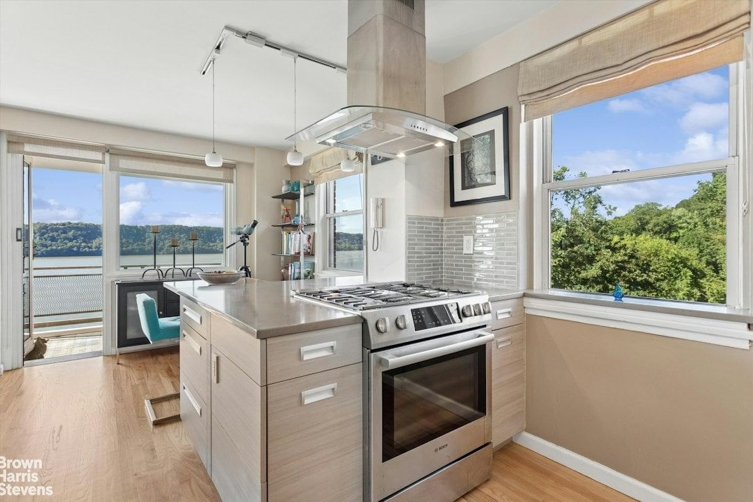 Real estate property located at 2621 PALISADE #1C, Bronx, Spuyten Duyvil, New York City, NY, US