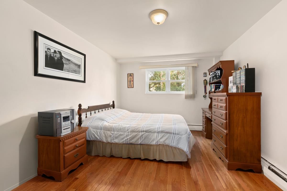 Real estate property located at 1578 Edison, Bronx, Pelham Bay, New York City, NY, US