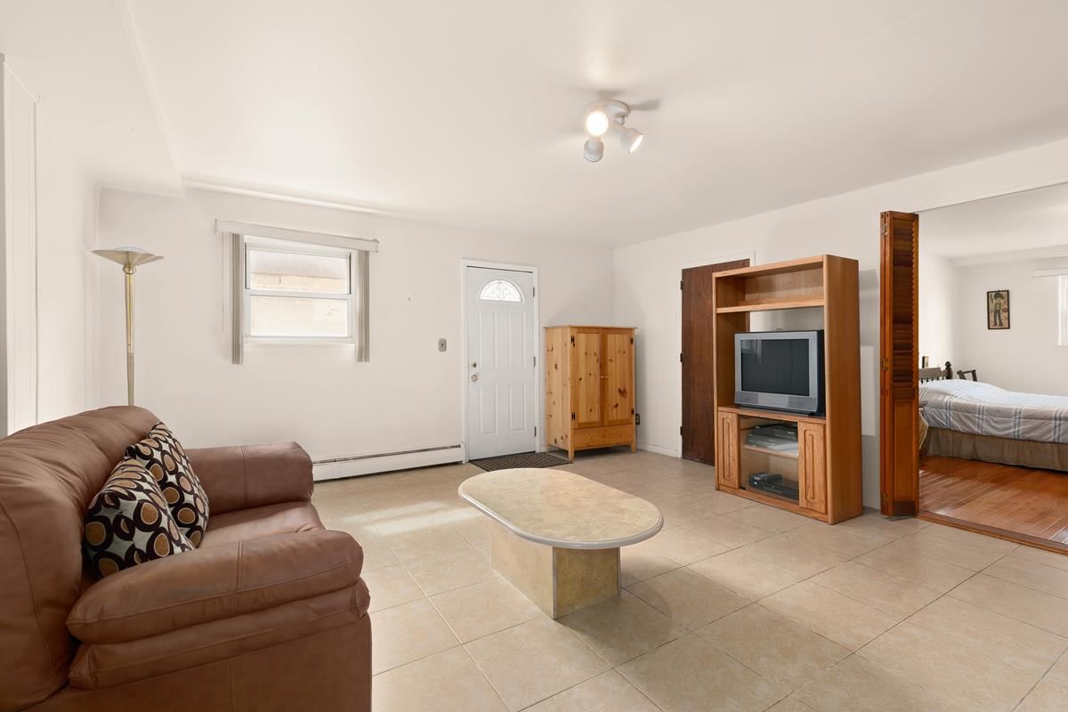 Real estate property located at 1578 Edison, Bronx, Pelham Bay, New York City, NY, US
