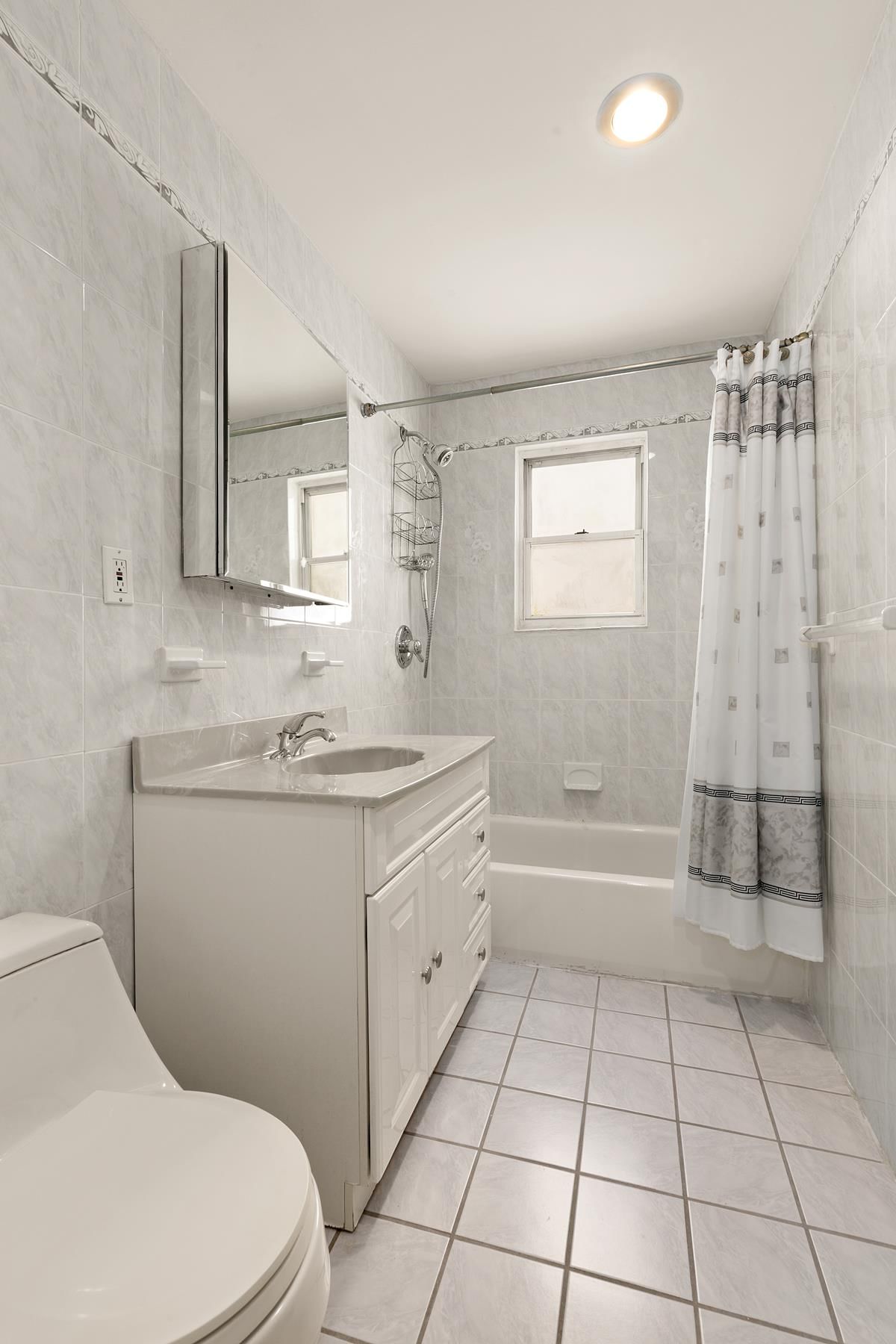 Real estate property located at 1578 Edison, Bronx, Pelham Bay, New York City, NY, US