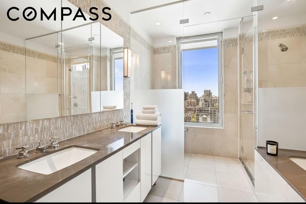 Real estate property located at 255 74th #27A, New York, Lenox Hill, New York City, NY, US