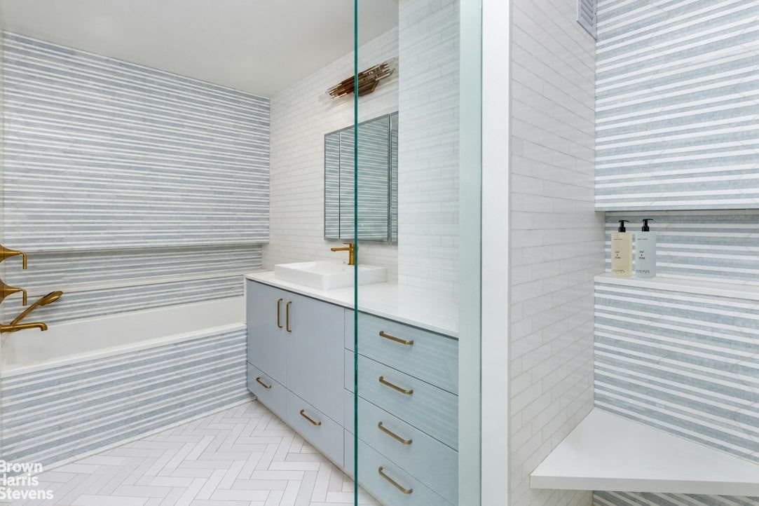 Real estate property located at 150 69TH #10S, New York, Lenox Hill, New York City, NY, US