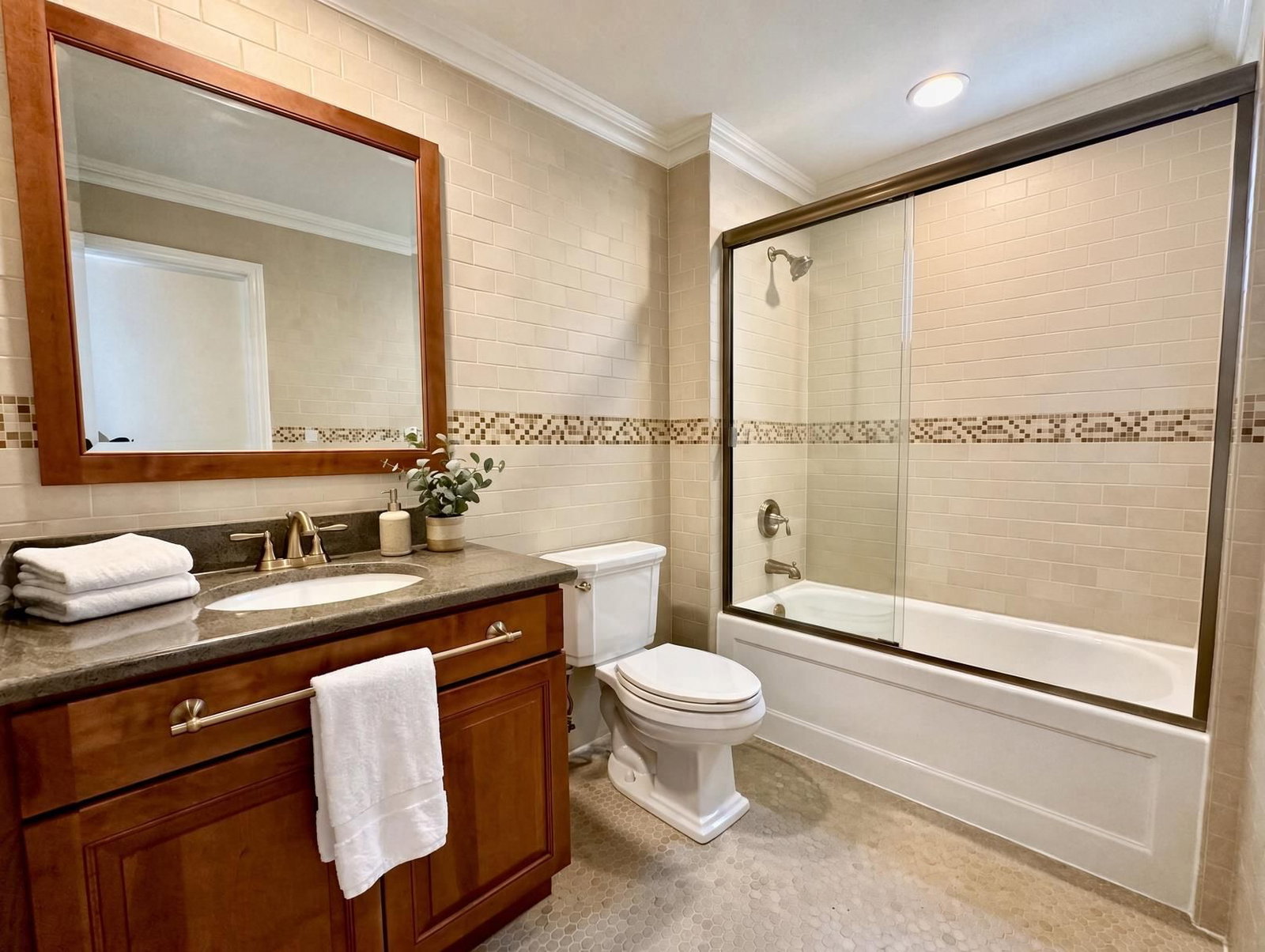Real estate property located at 245 87th #8-FG, New York, Upper East Side, New York City, NY, US