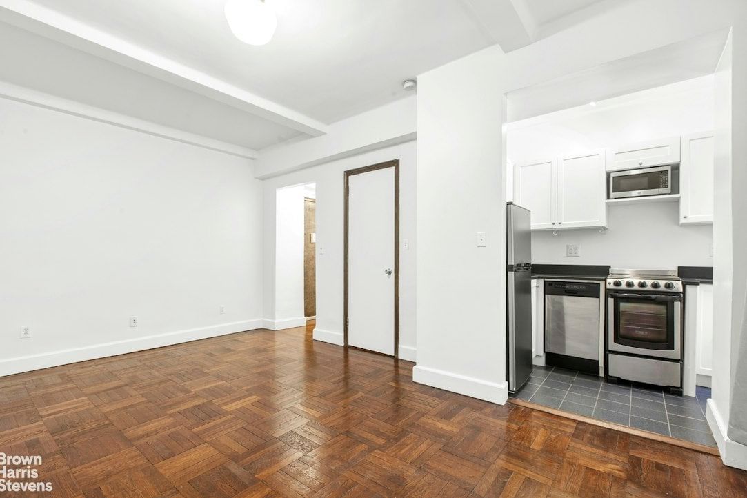 Real estate property located at 24 5TH #818, New York, Greenwich Village, New York City, NY, US