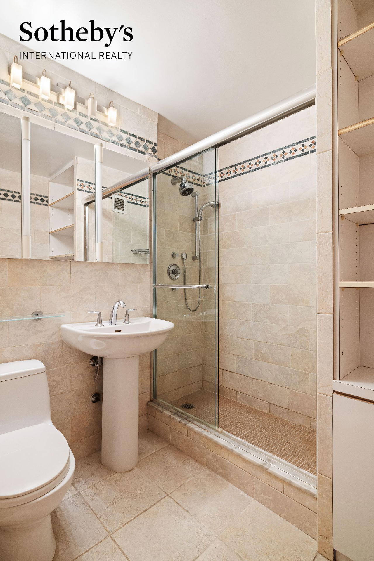 Real estate property located at 360 72nd C3200, New York, Lenox Hill, New York City, NY, US