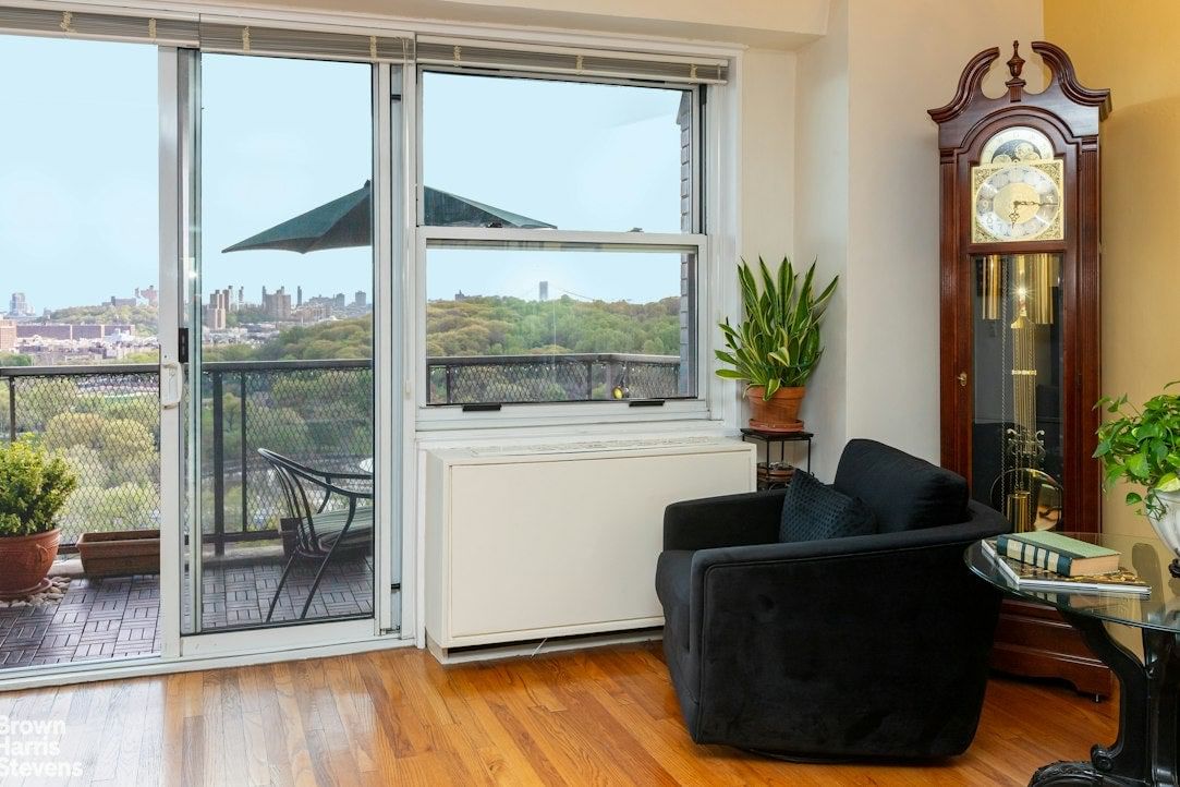 Real estate property located at 2400 JOHNSON #12F, Bronx, Spuyten Duyvil, New York City, NY, US