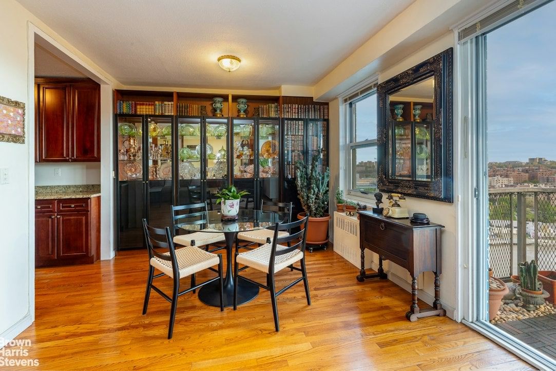 Real estate property located at 2400 JOHNSON #12F, Bronx, Spuyten Duyvil, New York City, NY, US