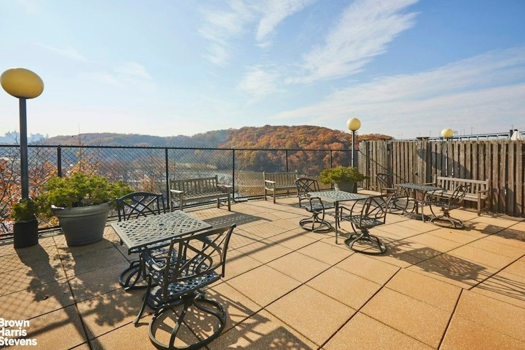 Real estate property located at 2400 JOHNSON #12F, Bronx, Spuyten Duyvil, New York City, NY, US