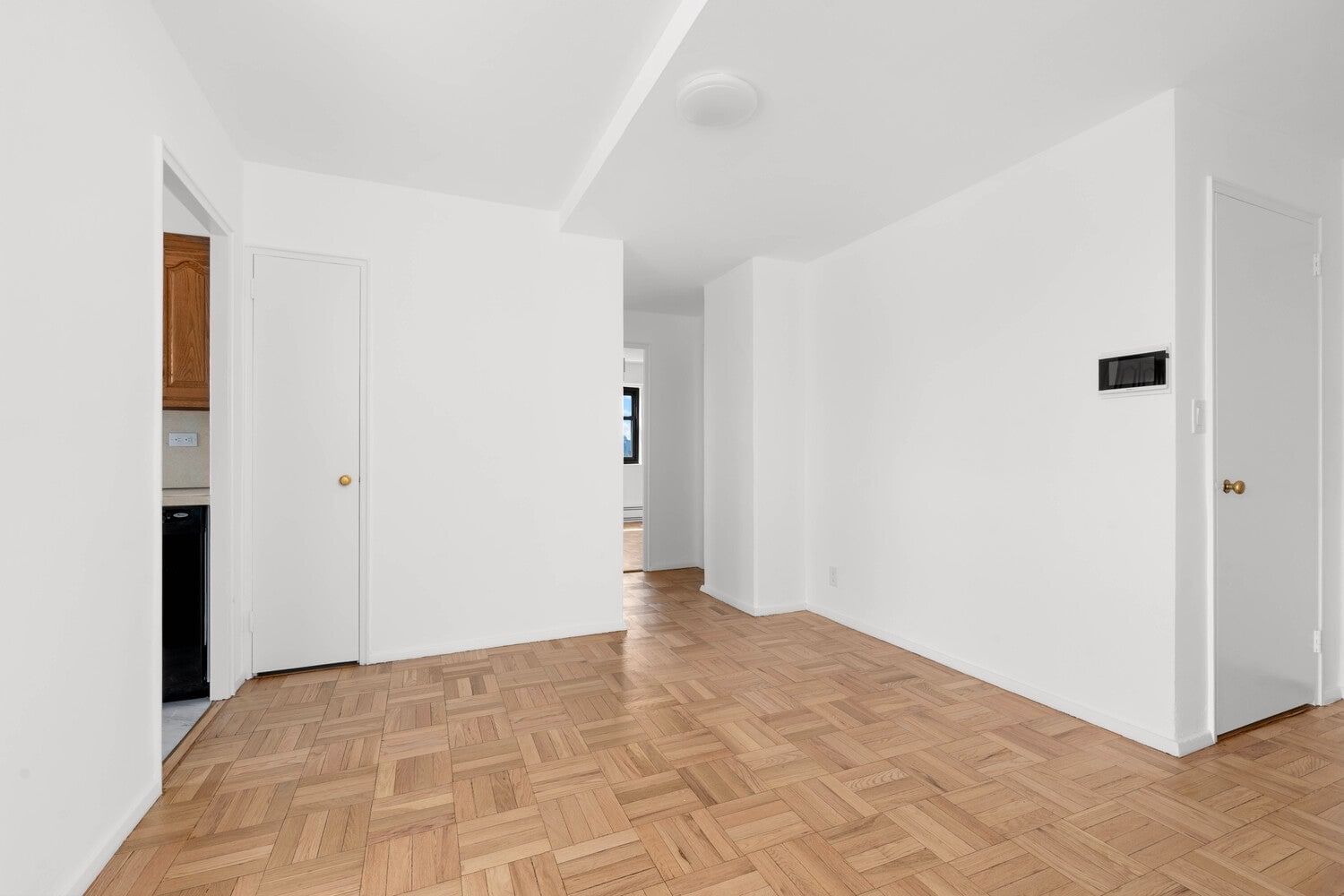 Real estate property located at 33-52 CRESCENT #8B, Queens, Astoria, New York City, NY, US
