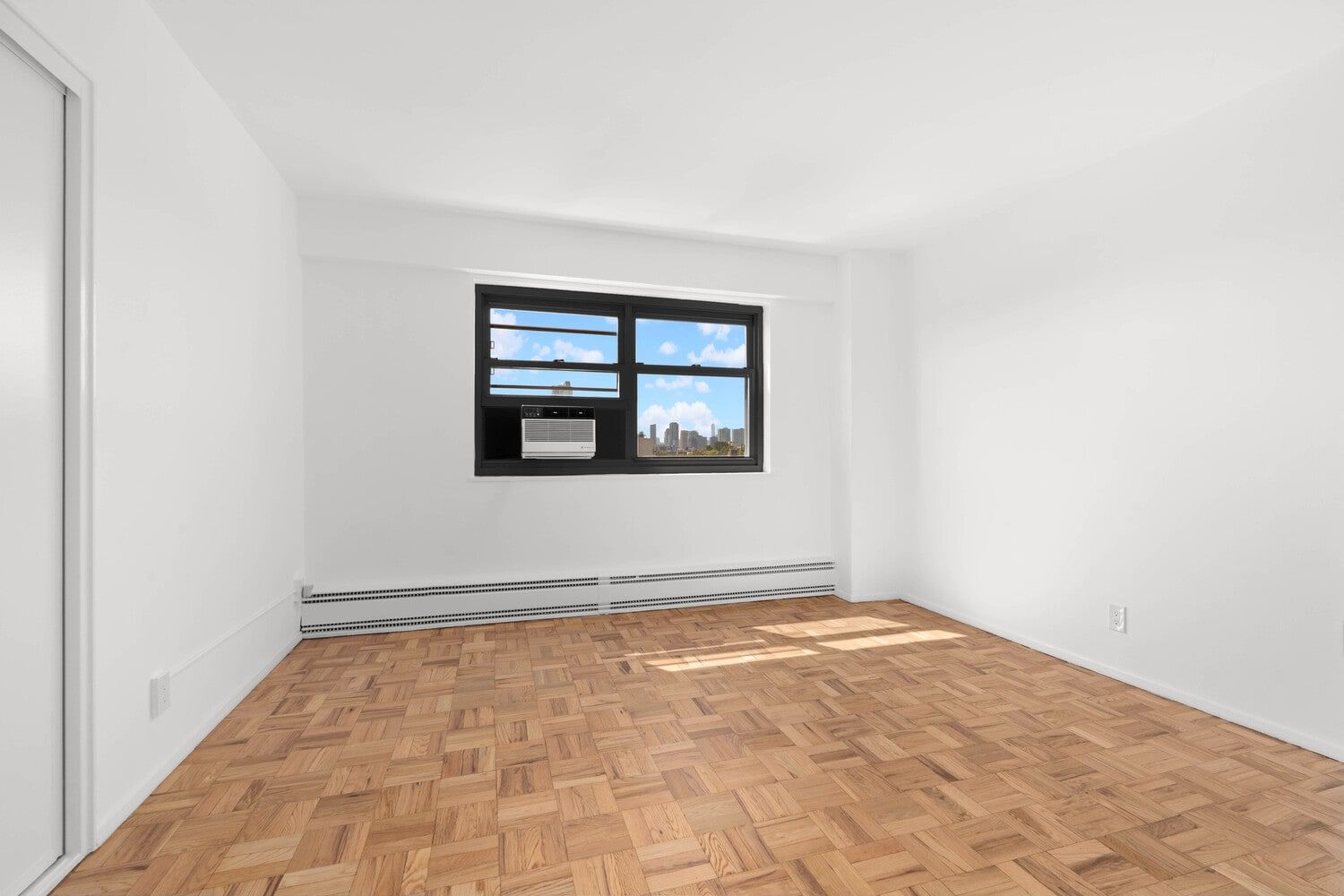 Real estate property located at 33-52 CRESCENT #8B, Queens, Astoria, New York City, NY, US