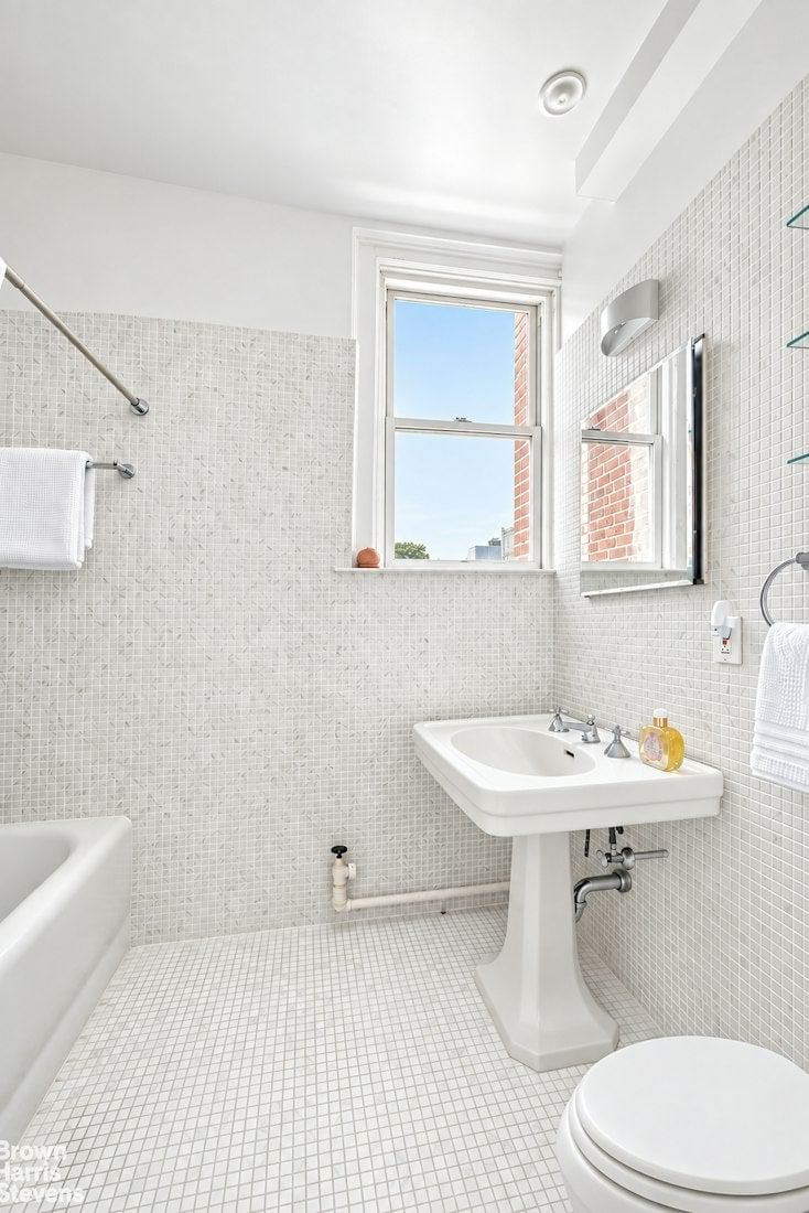 Real estate property located at 875 PARK #9A, New York, Lenox Hill, New York City, NY, US