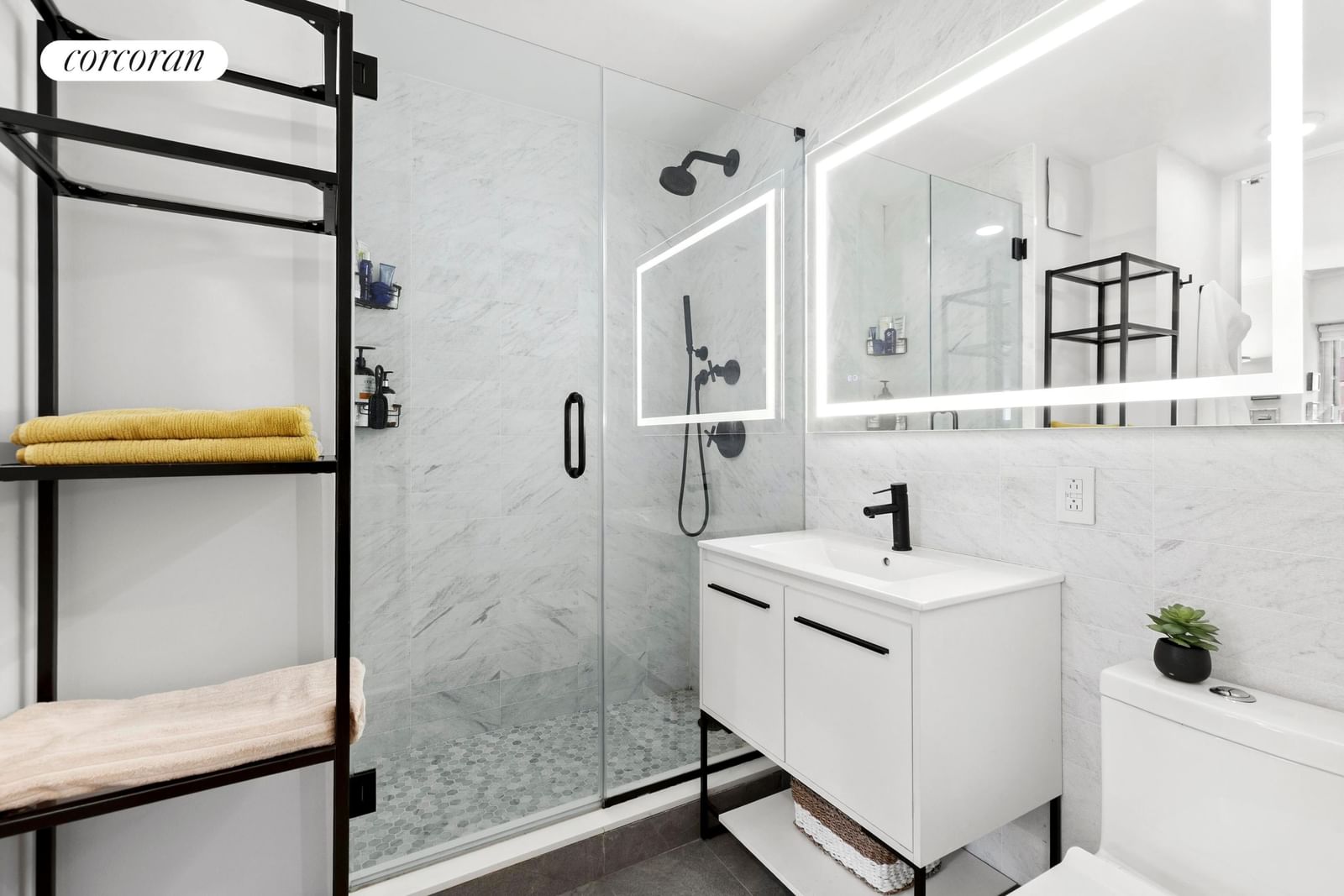 Real estate property located at 118 60TH #24A, New York, Lenox Hill, New York City, NY, US