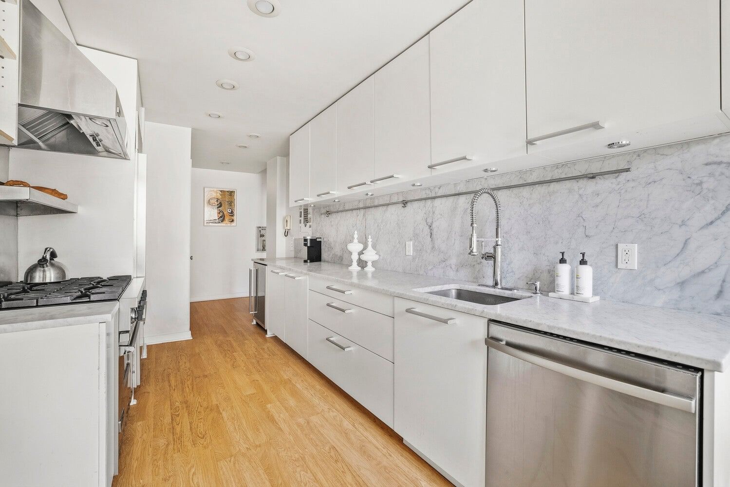 Real estate property located at 17 89TH #8D, New York, Carnegie Hill, New York City, NY, US