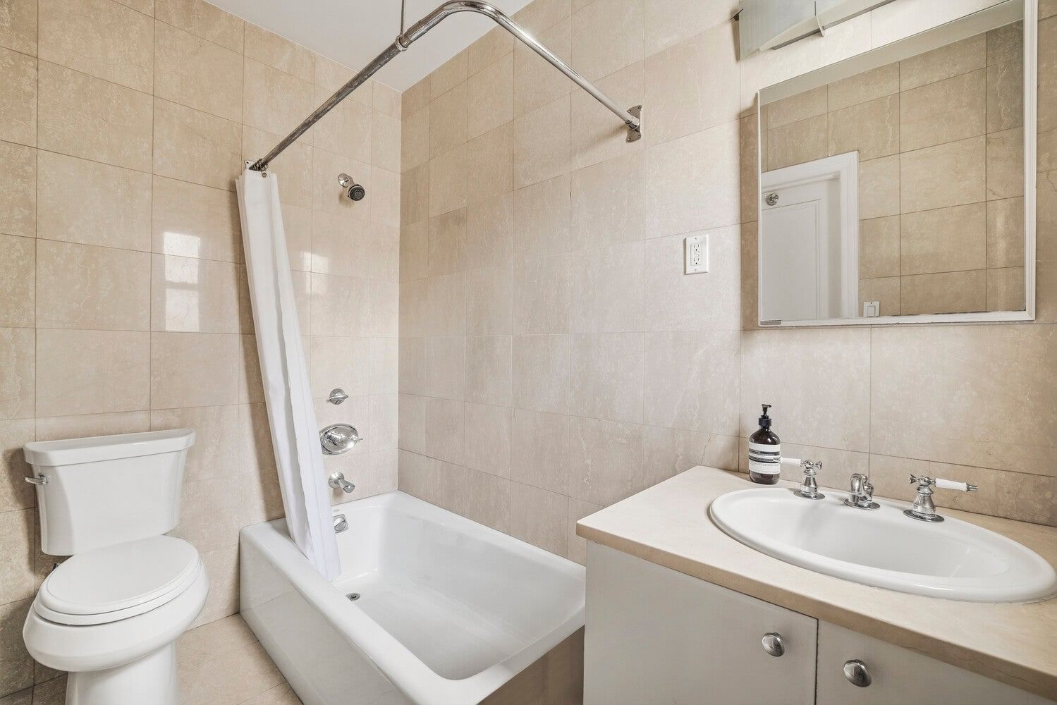 Real estate property located at 17 89TH #8D, New York, Carnegie Hill, New York City, NY, US