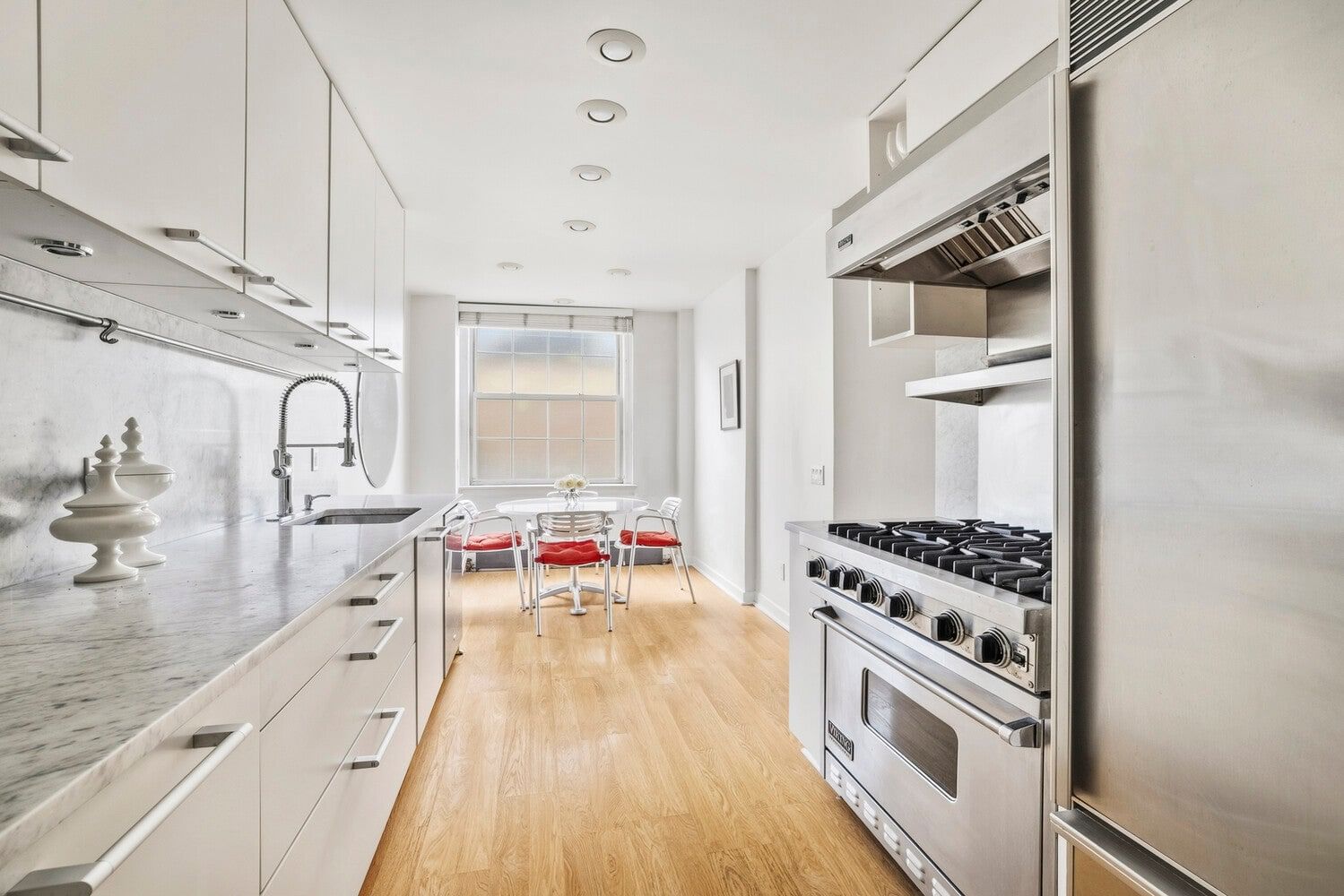 Real estate property located at 17 89TH #8D, New York, Carnegie Hill, New York City, NY, US