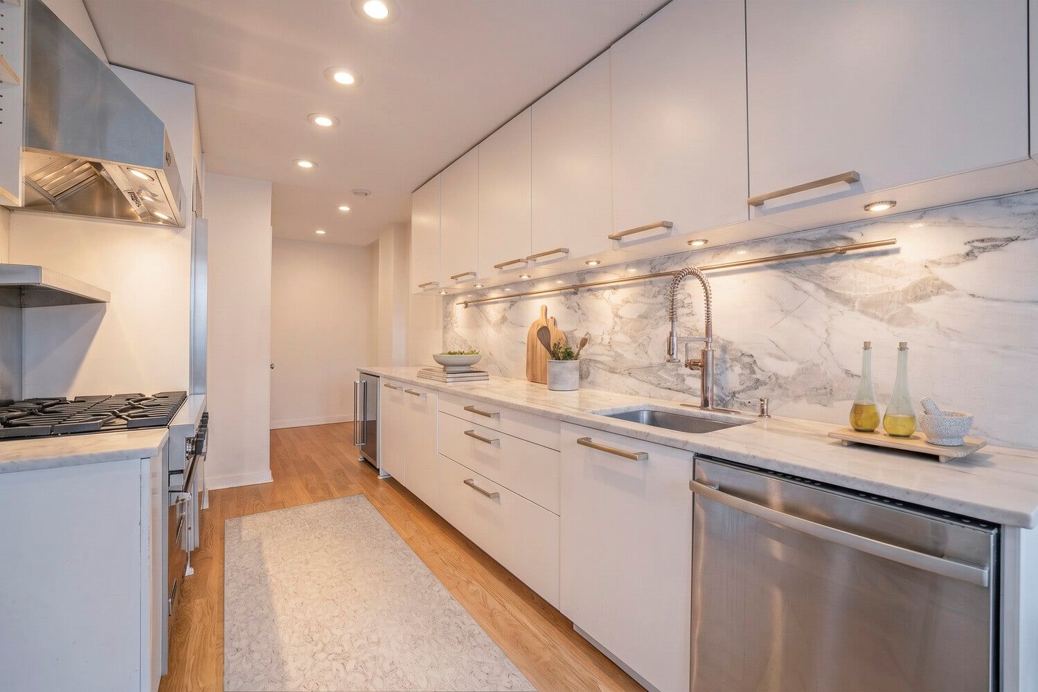 Real estate property located at 17 89TH #8D, New York, Carnegie Hill, New York City, NY, US