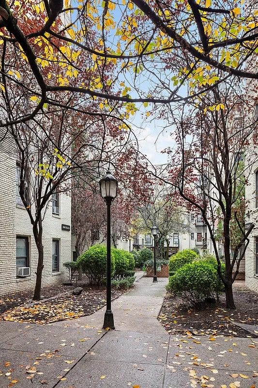 Real estate property located at 21-06 35TH #3E, Queens, Ditmars Steinway, New York City, NY, US