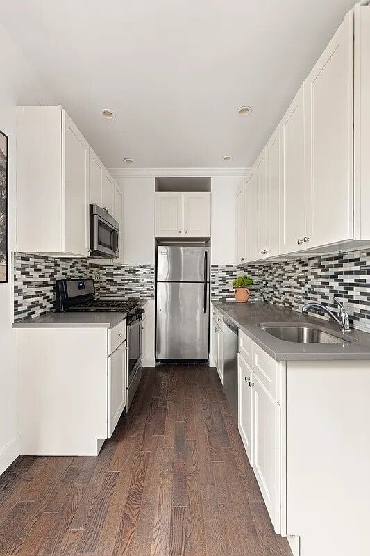 Real estate property located at 21-06 35TH #3E, Queens, Ditmars Steinway, New York City, NY, US