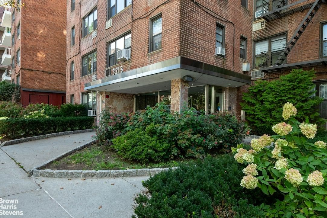 Real estate property located at 3215 ARLINGTON #2A, Bronx, Central Riverdale, New York City, NY, US