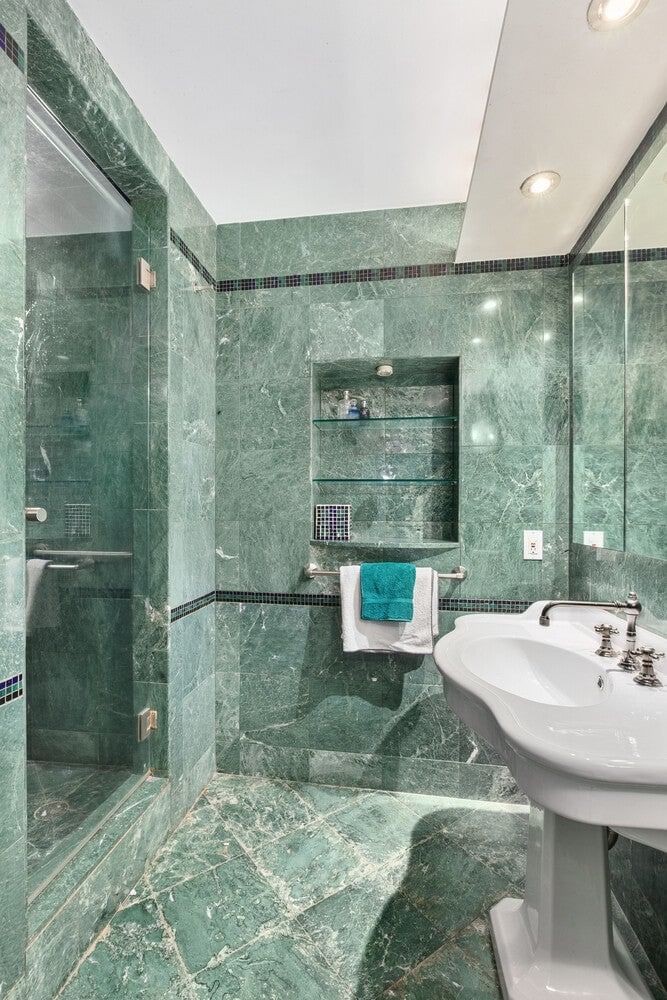 Real estate property located at 301 48TH #8F, New York, Turtle Bay, New York City, NY, US