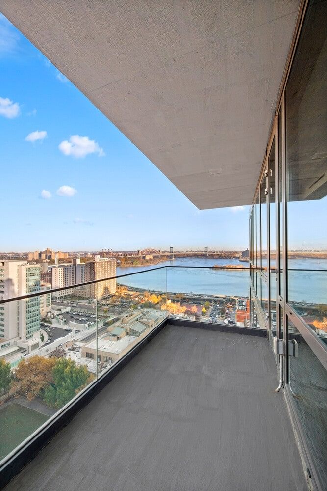 Real estate property located at 302 96TH PENTHOUSE, New York, Yorkville, New York City, NY, US
