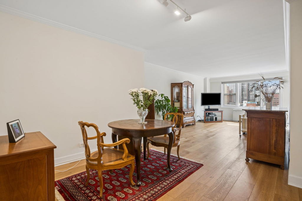 Real estate property located at 400 77TH #11F, New York, Lenox Hill, New York City, NY, US