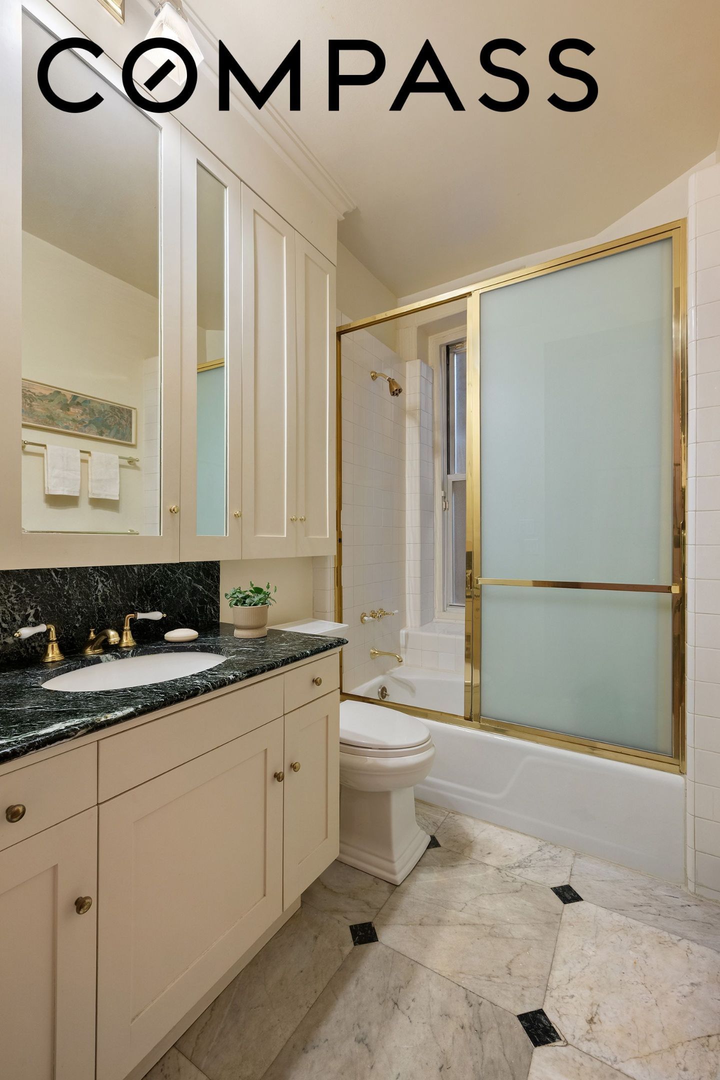 Real estate property located at 34 Gramercy #8C, New York, Gramercy Park, New York City, NY, US