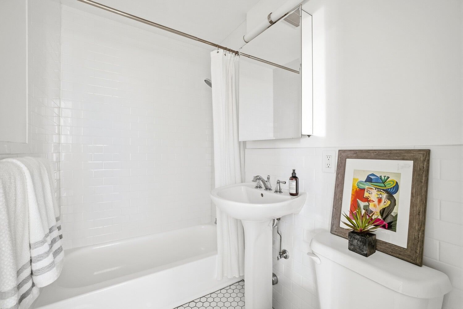 Real estate property located at 55 65TH #2A, New York, Lenox Hill, New York City, NY, US