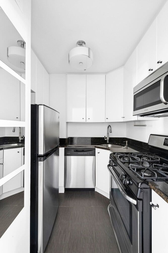 Real estate property located at 301 45TH #21F, New York, Turtle Bay, New York City, NY, US