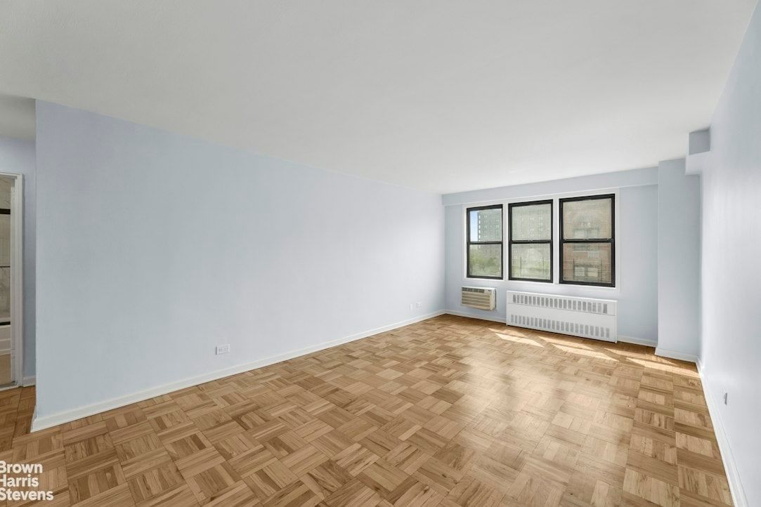 Real estate property located at 37-31 73RD #7U, Queens, Jackson Heights, New York City, NY, US