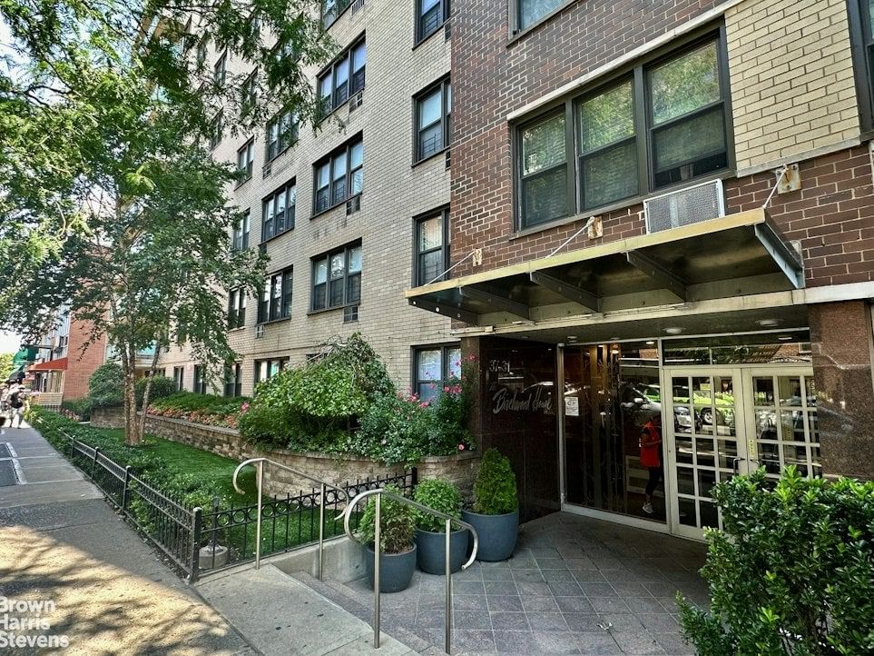 Real estate property located at 37-31 73RD #7U, Queens, Jackson Heights, New York City, NY, US