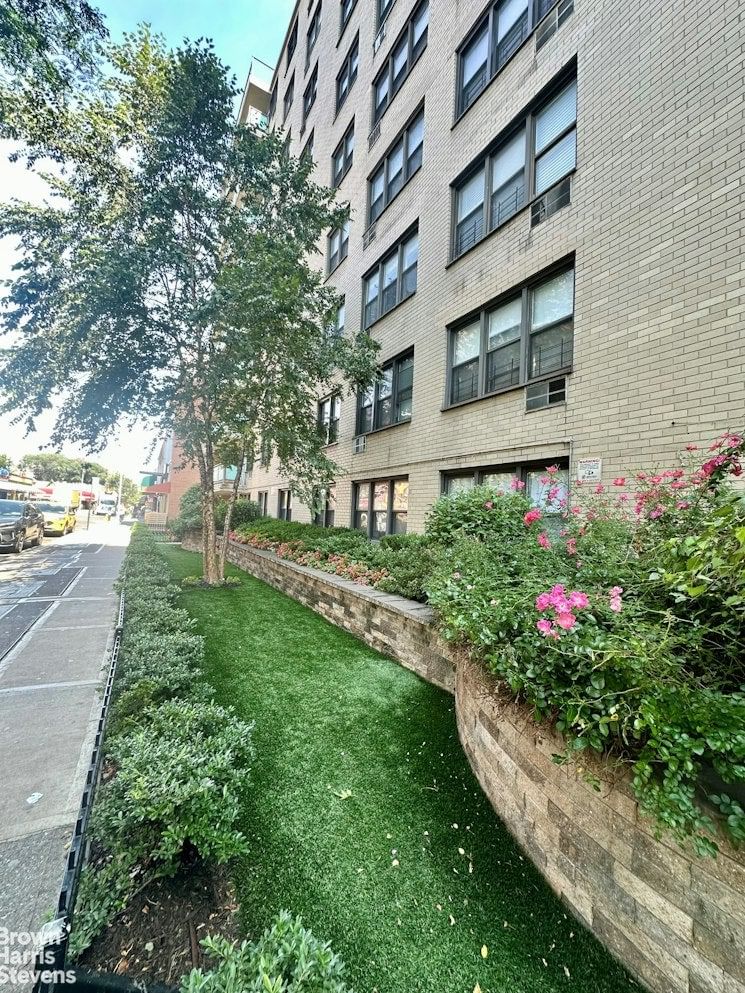 Real estate property located at 37-31 73RD #7U, Queens, Jackson Heights, New York City, NY, US