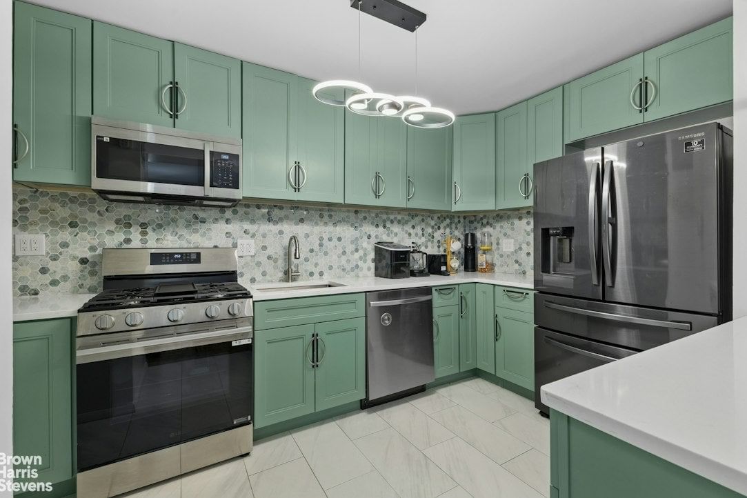 Real estate property located at 2500 JOHNSON #4K, Bronx, Spuyten Duyvil, New York City, NY, US