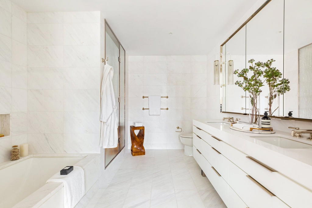 Real estate property located at 212 72ND #18B, New York, Lincoln Square, New York City, NY, US