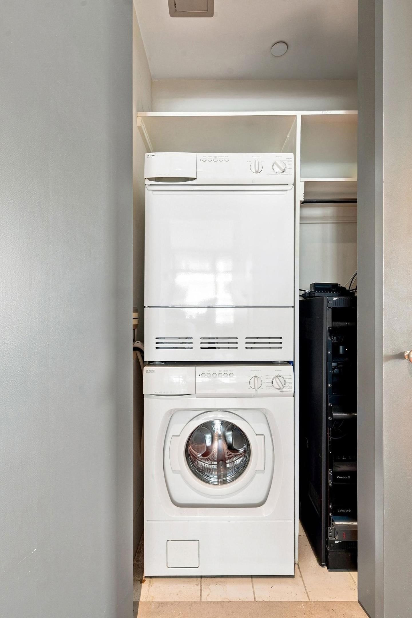 Real estate property located at 205 59th #12-A, New York, Upper East Side, New York City, NY, US