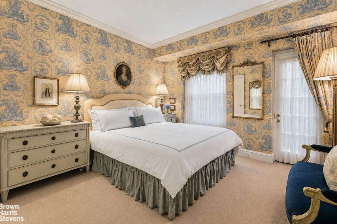 Real estate property located at 32 74TH #1, New York, Upper West Side, New York City, NY, US