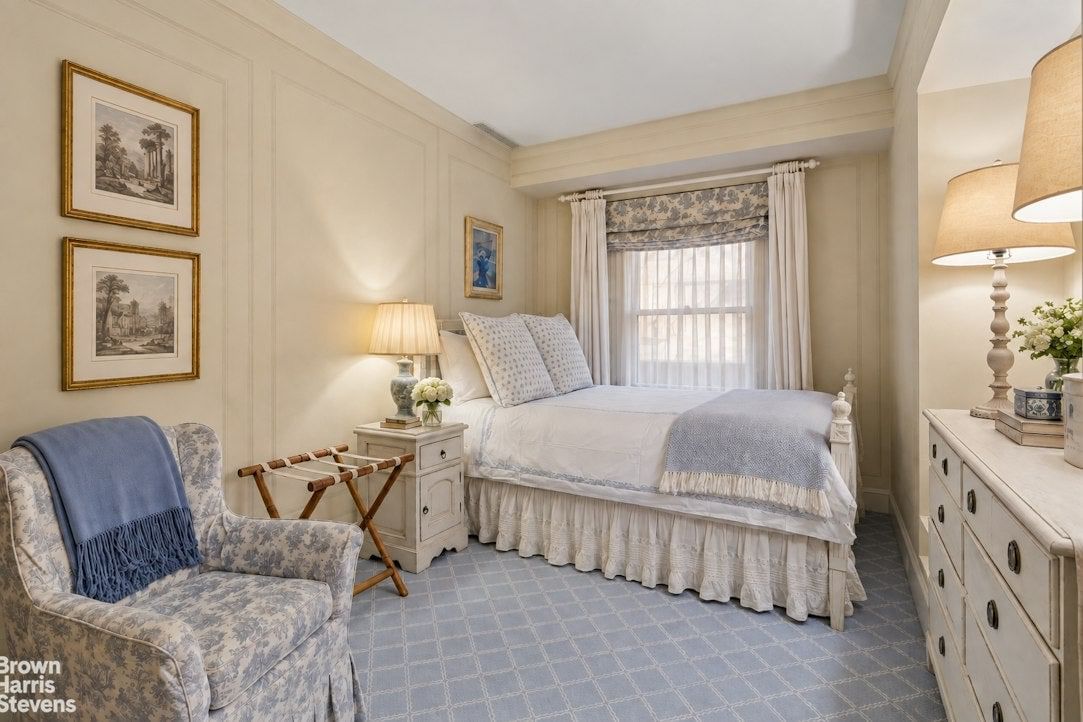 Real estate property located at 32 74TH #1, New York, Upper West Side, New York City, NY, US