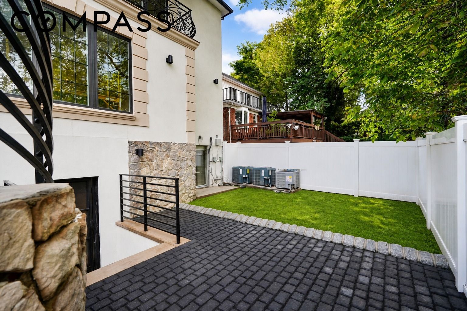 Real estate property located at 1233 Todt Hill, Richmond, Todt Hill, New York City, NY, US